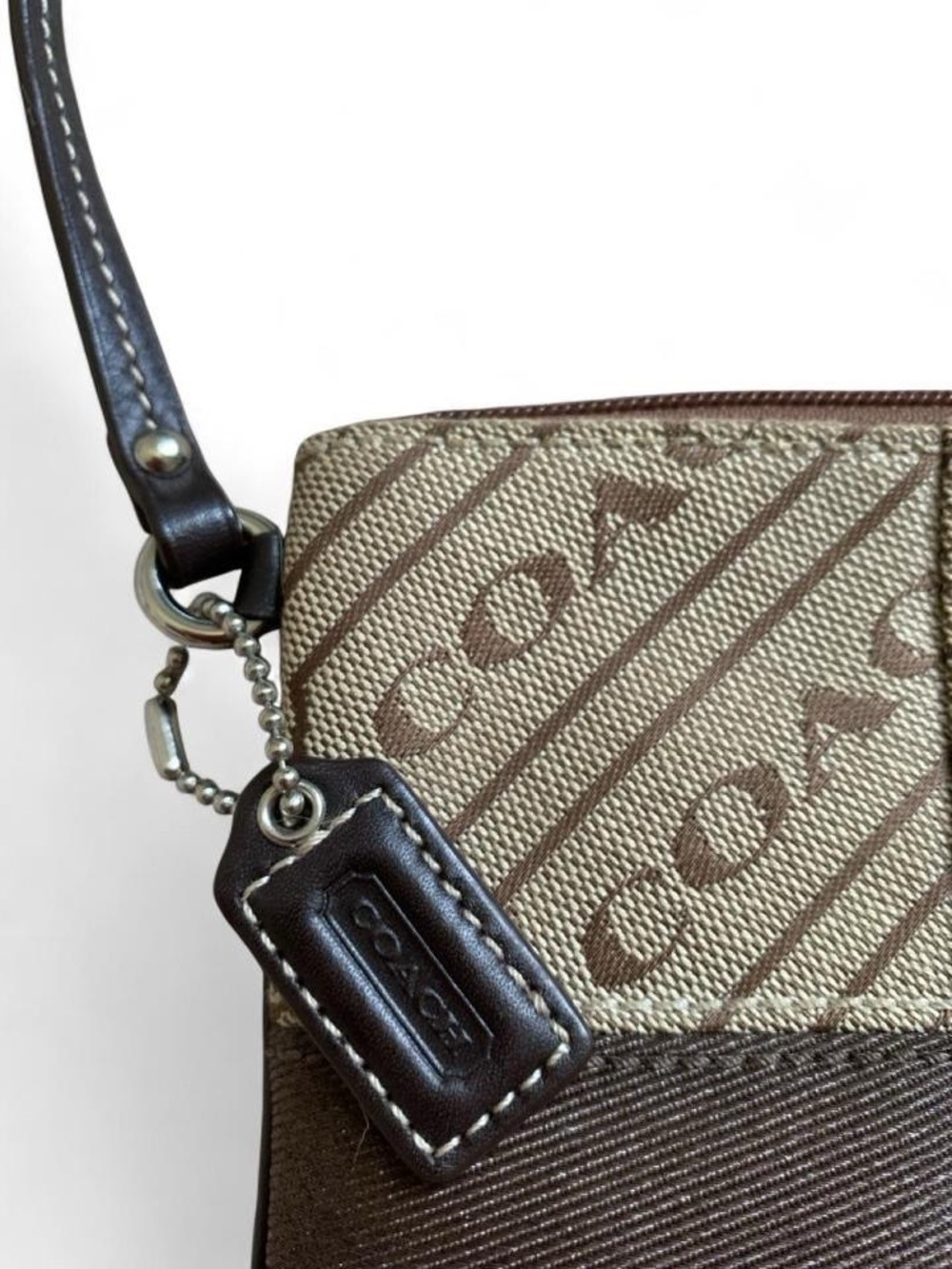 Vintage Coach Lozenge Beige and Dark Brown Signature Canvas Wristlet - Picture 3 of 5